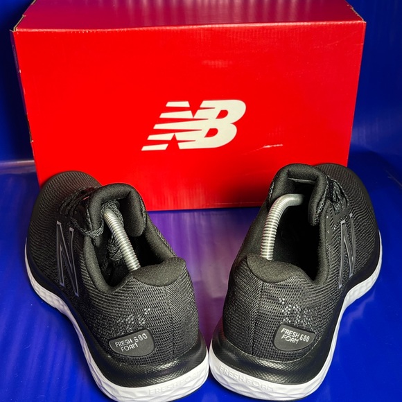 New Balance Fresh Foam 680 v7 Black/White/Silver Brand New with Box Fast Ship 💨 - Picture 3 of 6